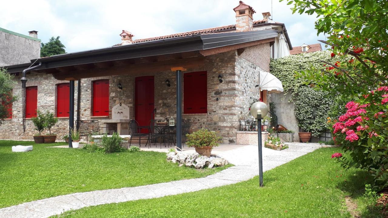 Le Scuderie Di S.Bakhita Villa Schio Luaran gambar